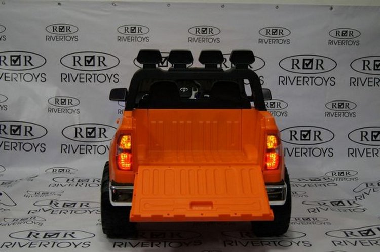 Лицензионная модель TOYOTA TUNDRA MINI JJ2266 с дистанционным управлением
